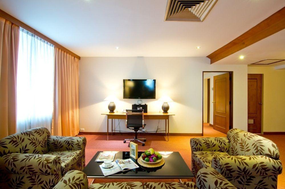 Manhattan Hotel בנגקוק מראה חיצוני תמונה