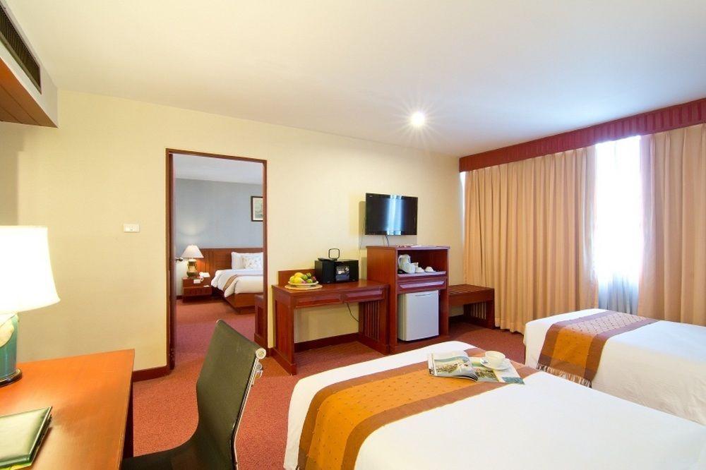 Manhattan Hotel בנגקוק מראה חיצוני תמונה