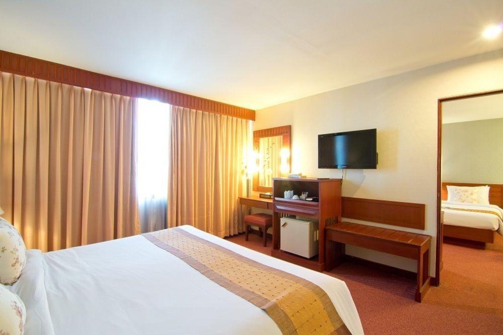 Manhattan Hotel בנגקוק מראה חיצוני תמונה